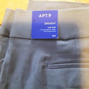 Gray, pull on, 18w pants, nwt